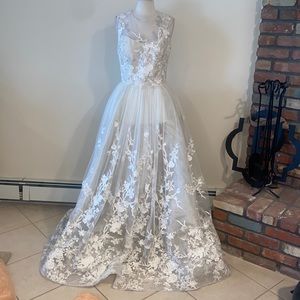 NEW Saiid Kobeisy Wedding Gown NEVER WORN